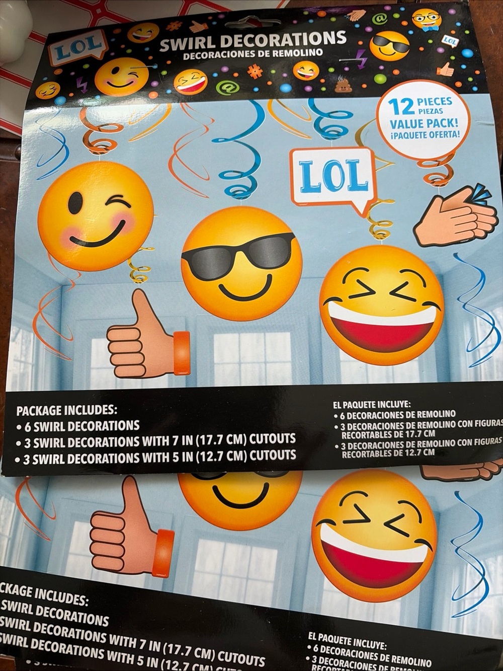 L.O.L. Surprise! Yellow Emoji Swirl Decorations